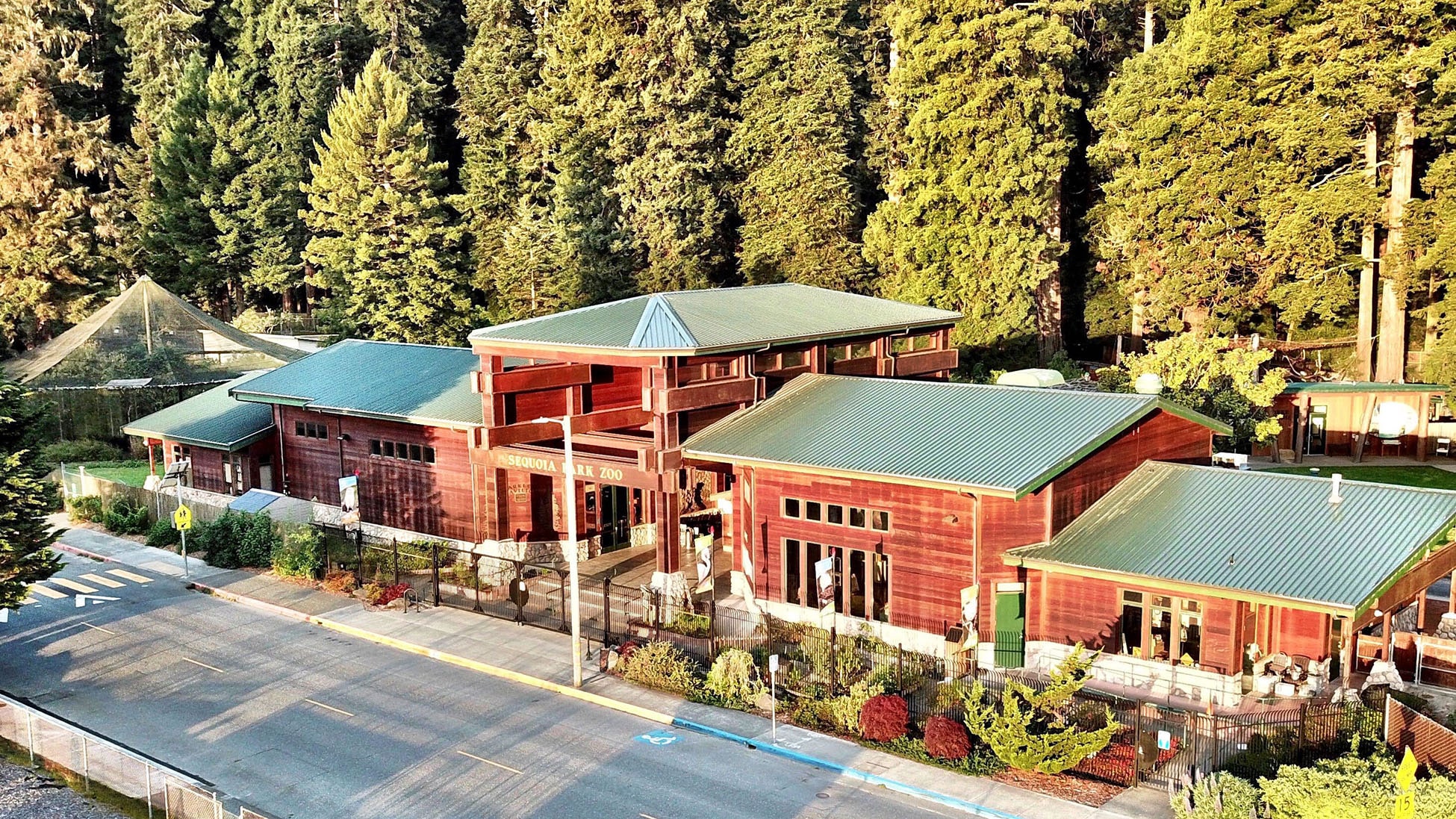 aerial photo of sequoia park zoo main building